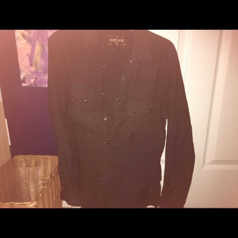 Helix dress shirt with buttons. Button up size L